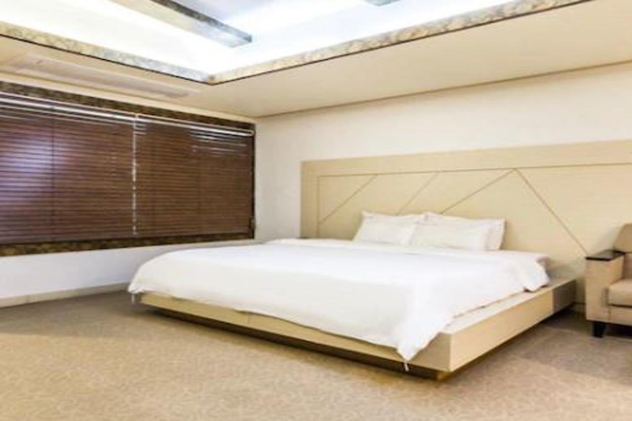 Hotel W ShinЧеджудо Экстерьер фото