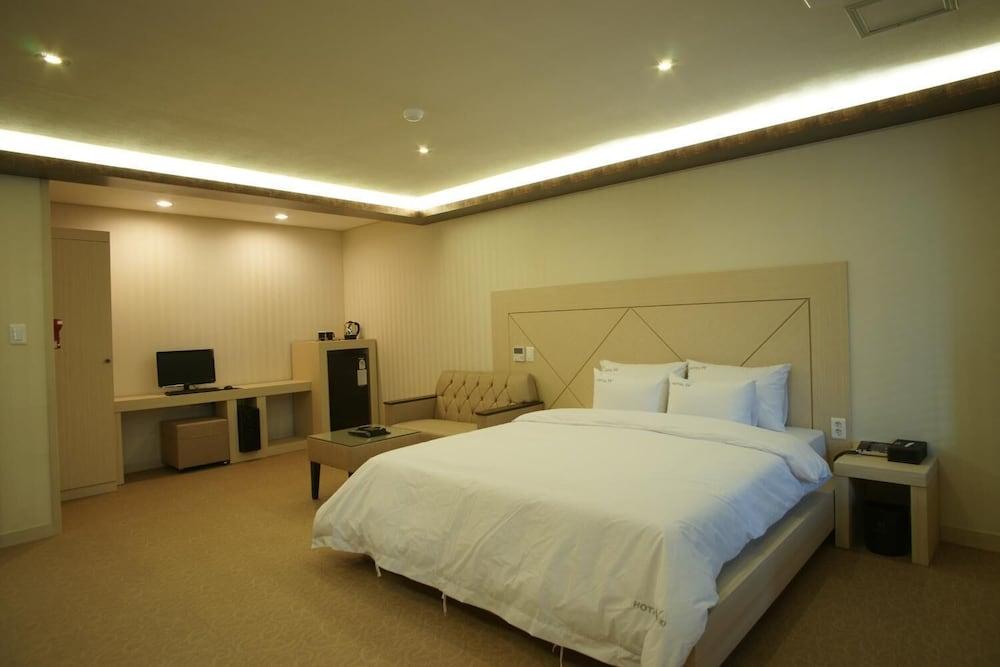 Hotel W ShinЧеджудо Экстерьер фото