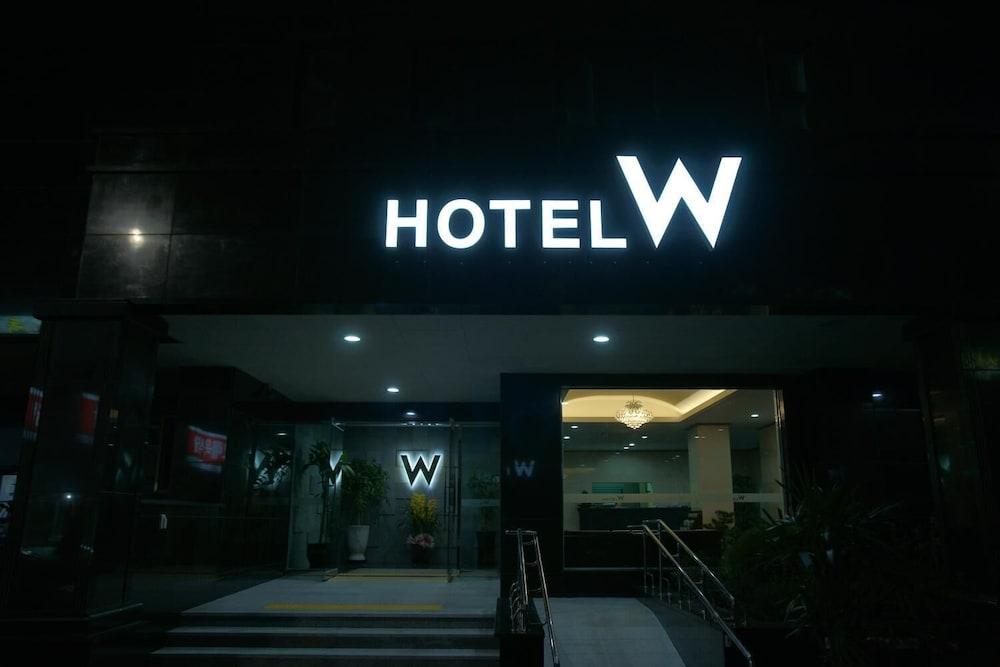 Hotel W ShinЧеджудо Экстерьер фото