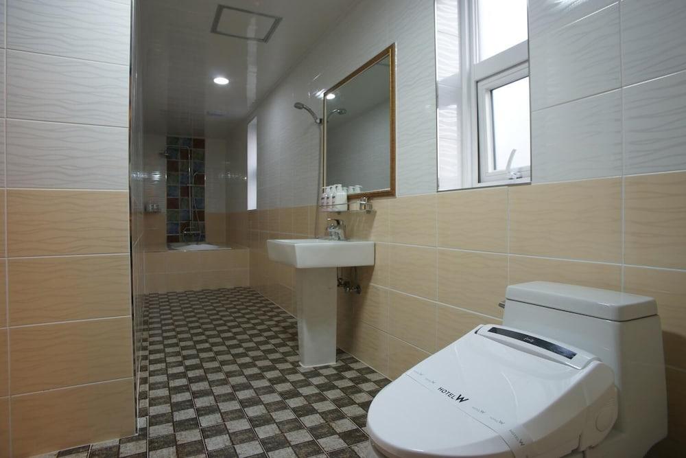 Hotel W ShinЧеджудо Экстерьер фото